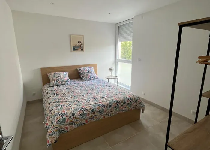 Lägenhet Balcon Sur La Riviere